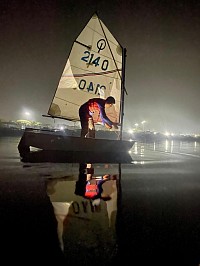 We recommend our trainees to experience night sailing.